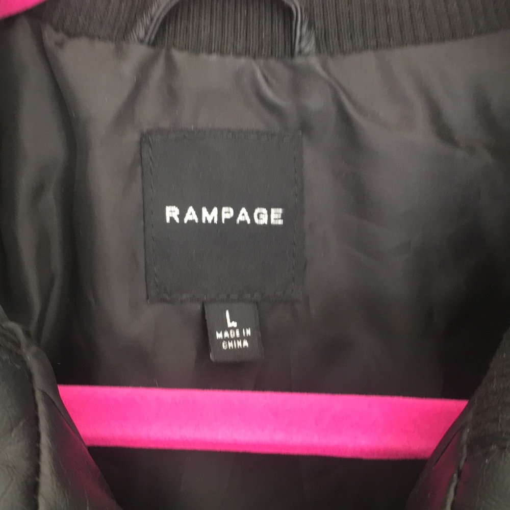 Rampage Leather and Fur Vest size Large - Picture 3 of 8